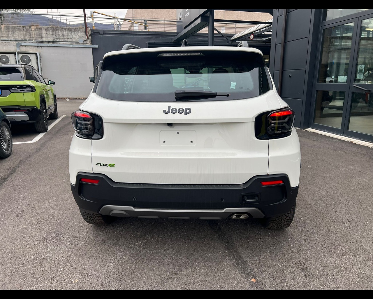 Foto JEEP Avenger 1.2 turbo e-hybrid Upland 4xe 136cv edct6