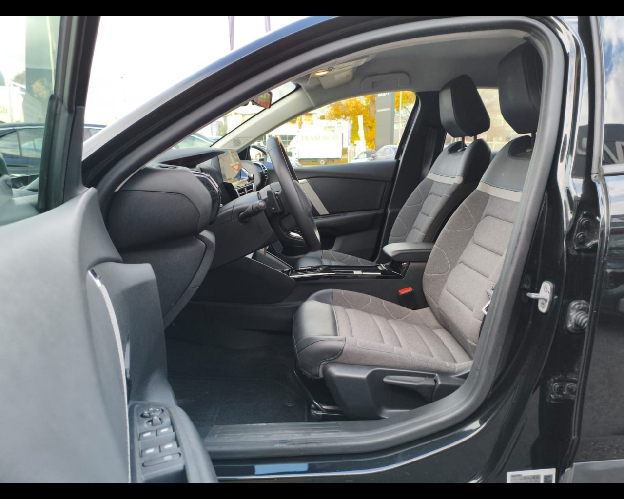 Foto CITROEN C4 1.5 bluehdi Feel Pack s&s 130cv eat8