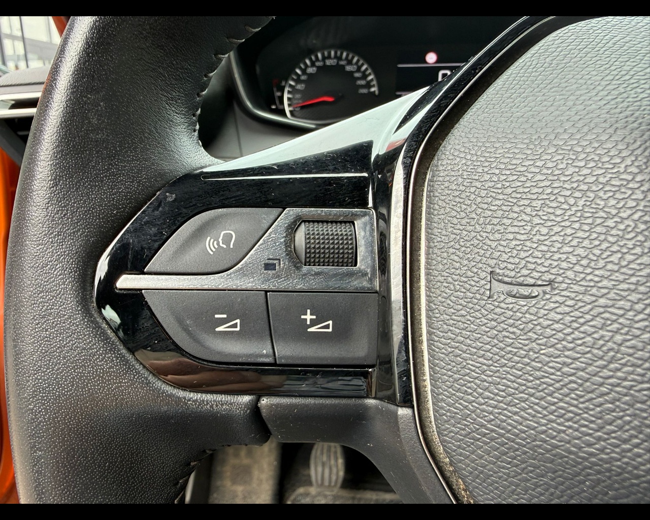 Foto PEUGEOT 2008 1.2 puretech Active Pack s&s 100cv