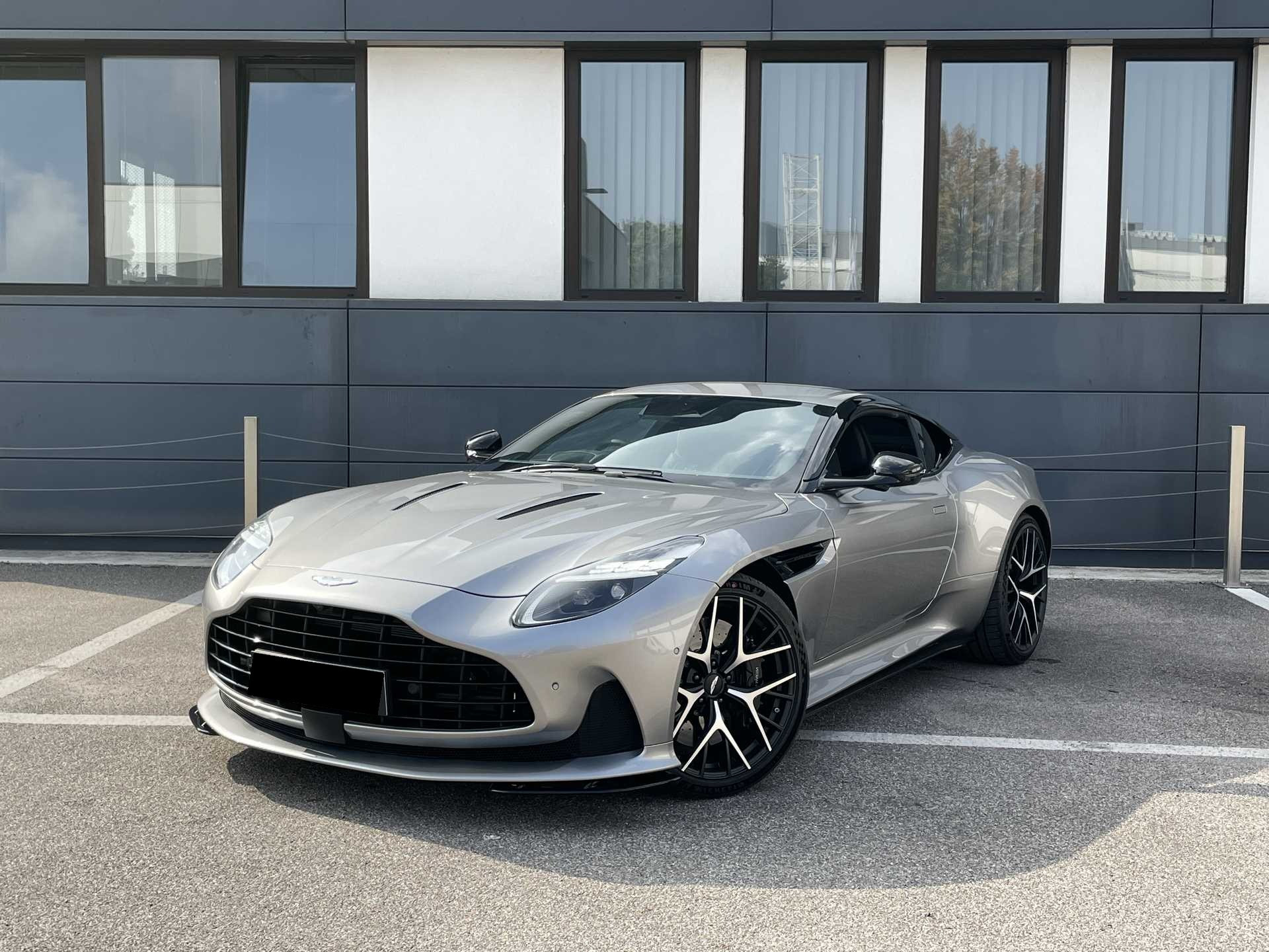 ASTON MARTIN DB12 DB12 Coupe 4.0 V8 auto