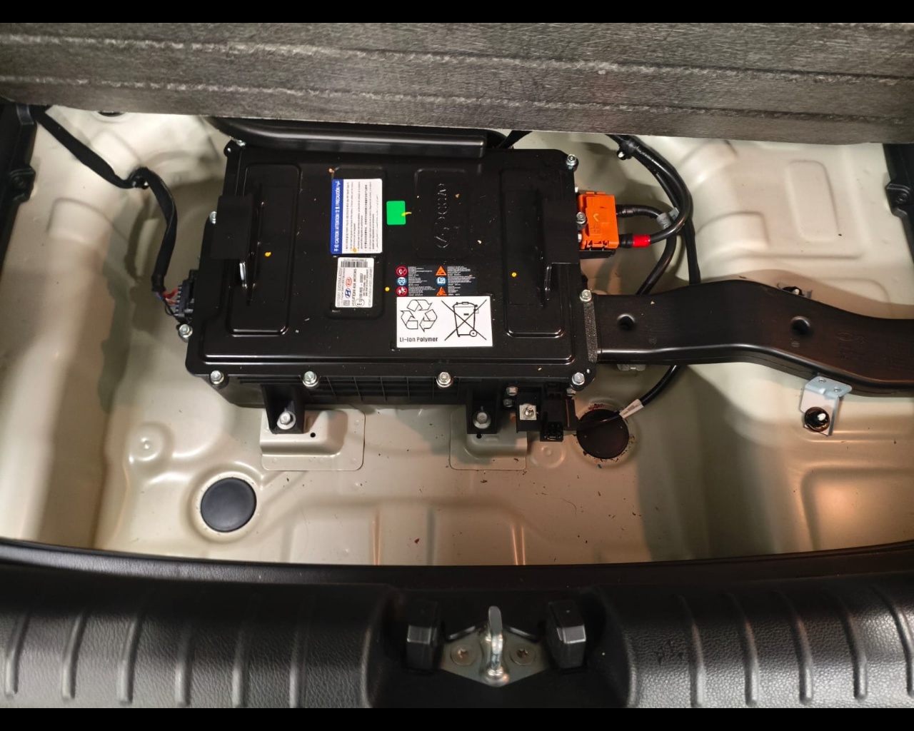 Foto KIA Stonic 1.0 t-gdi mhev Style s/Design Pack 100cv imt