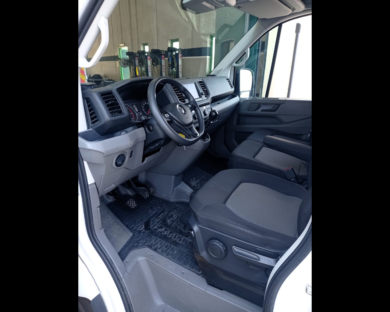 VOLKSWAGEN CRAFTER