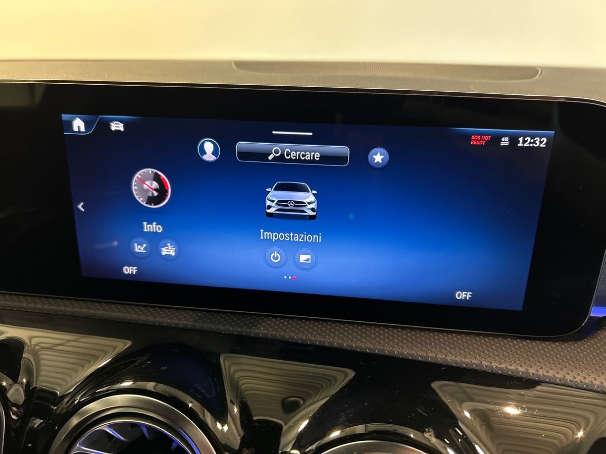 Mercedes Classe A Classe A 180 D Advanced Plus AMG Line 8G-DCT - 12