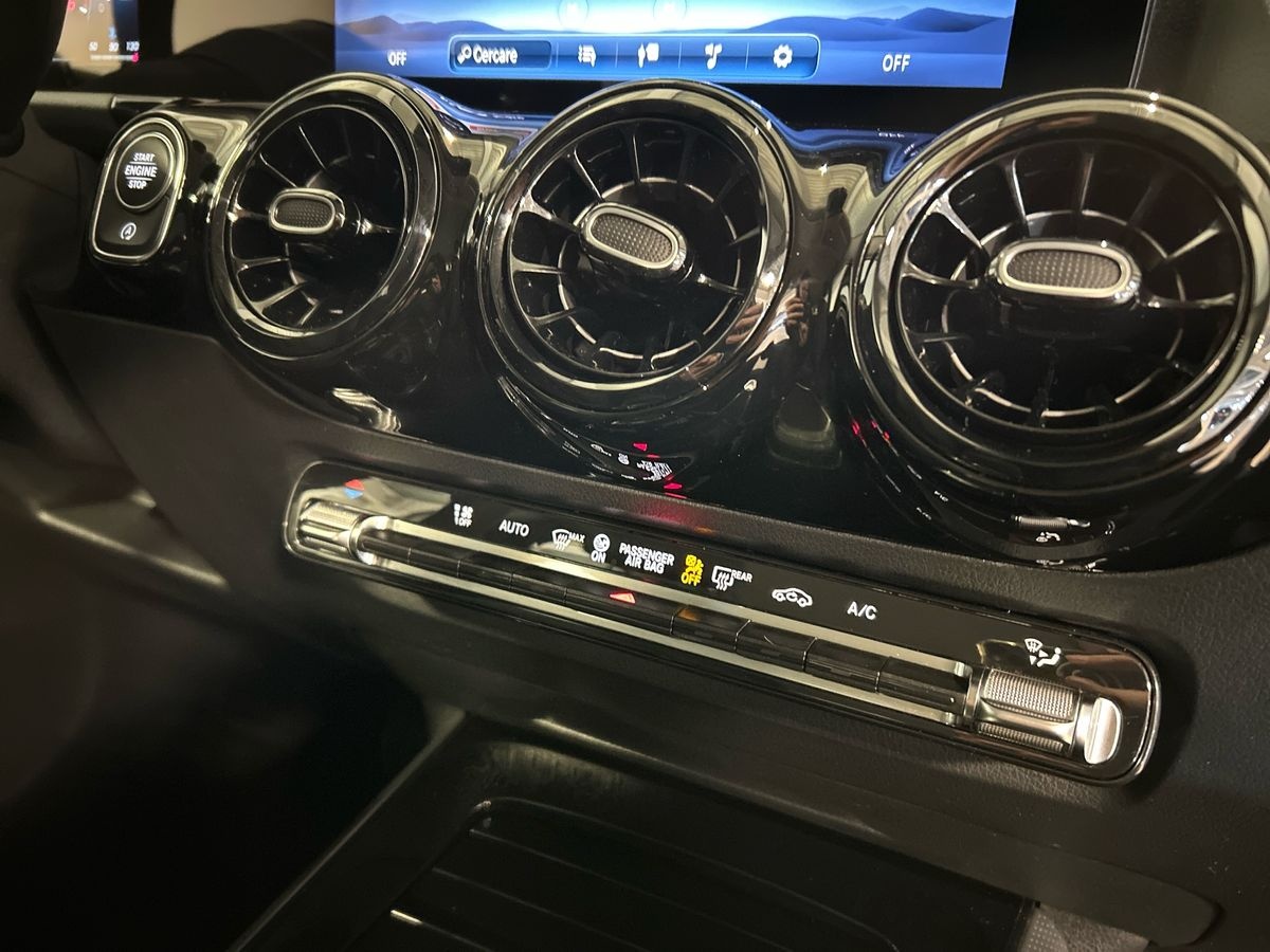 Mercedes  Classe B 180 D Executive 8G-DCT - 14