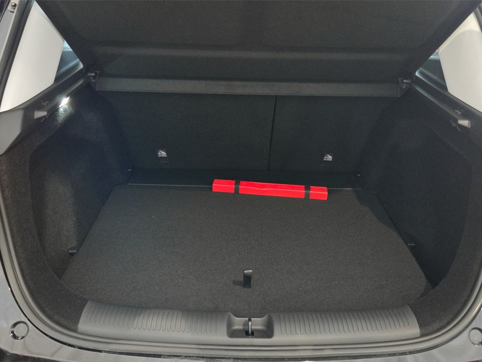 MG ZS 1.5 Comfort Benzina km0 - 18