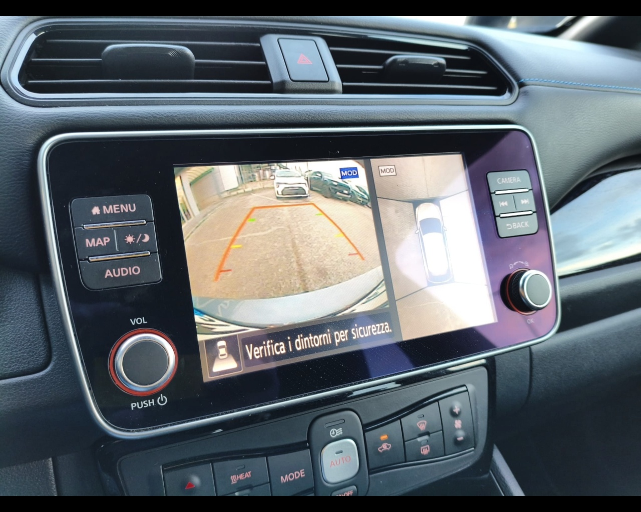 Foto NISSAN Leaf 40kWh N-Connecta 150cv