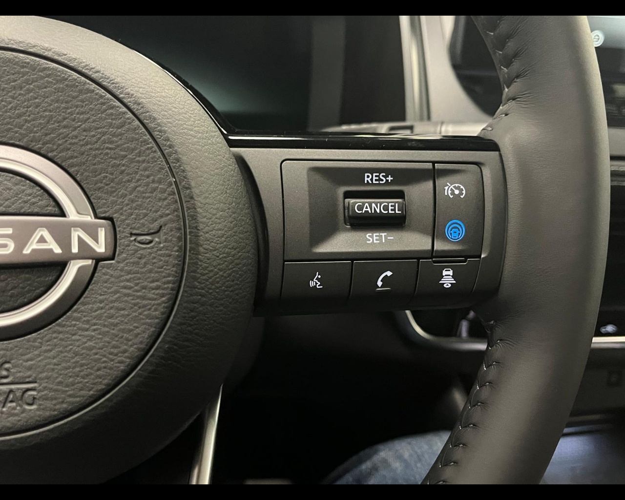 Foto NISSAN Qashqai 1.3 mhev N-Connecta 2wd 140cv