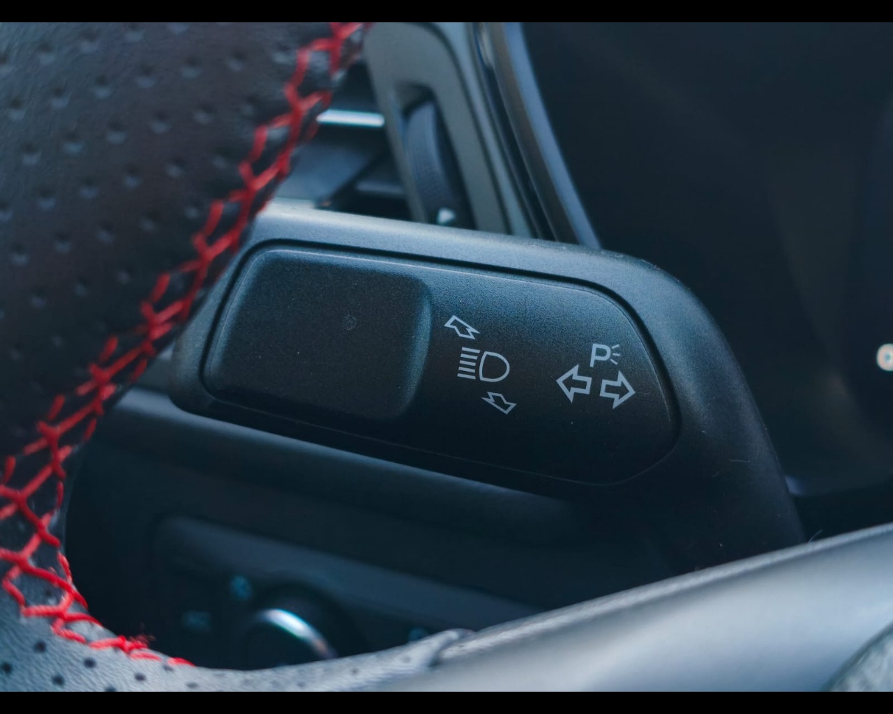 Foto FORD Kuga 2.5 full hybrid ST-Line X 2wd 190cv cvt