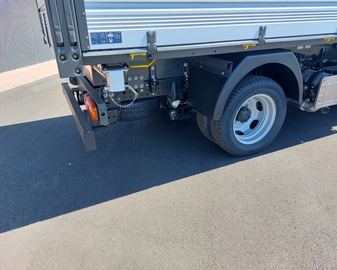 Mitsubishi Fuso Canter 3S13/25 TF1 MY22 Cab Sing Std - 7