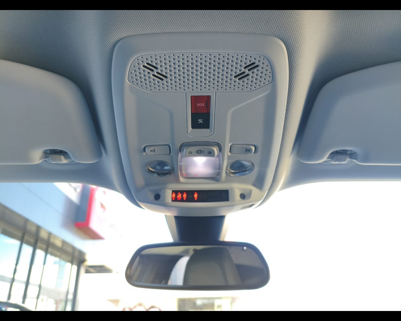 Foto PEUGEOT 2008 1.2 puretech Allure s&s 130cv eat8