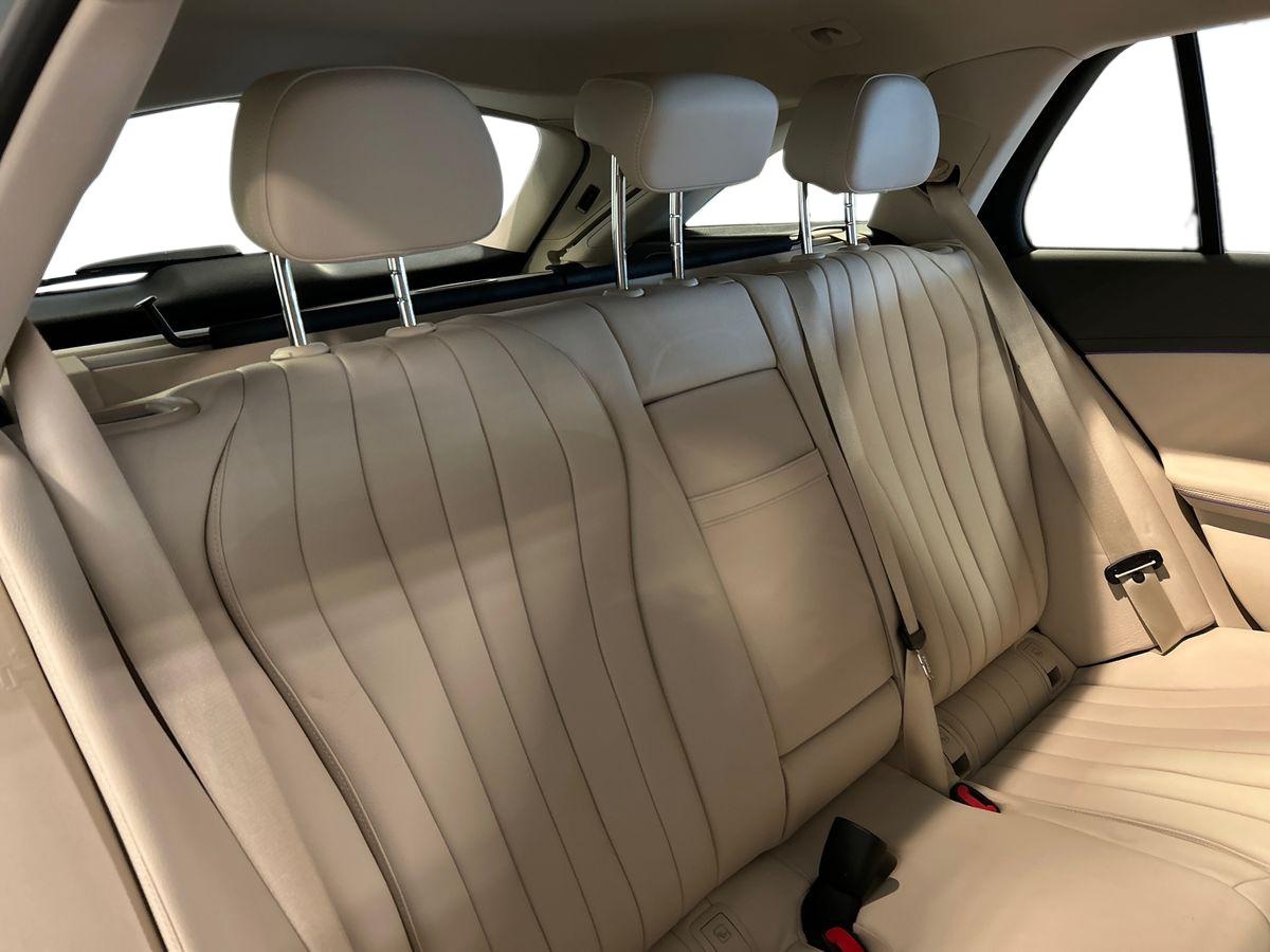 Mercedes Classe E Station Wagon Classe E Station Wagon All-Terrain 300 de Plug in hybrid Premium Plus 4Matic 9G-Tronic - 16
