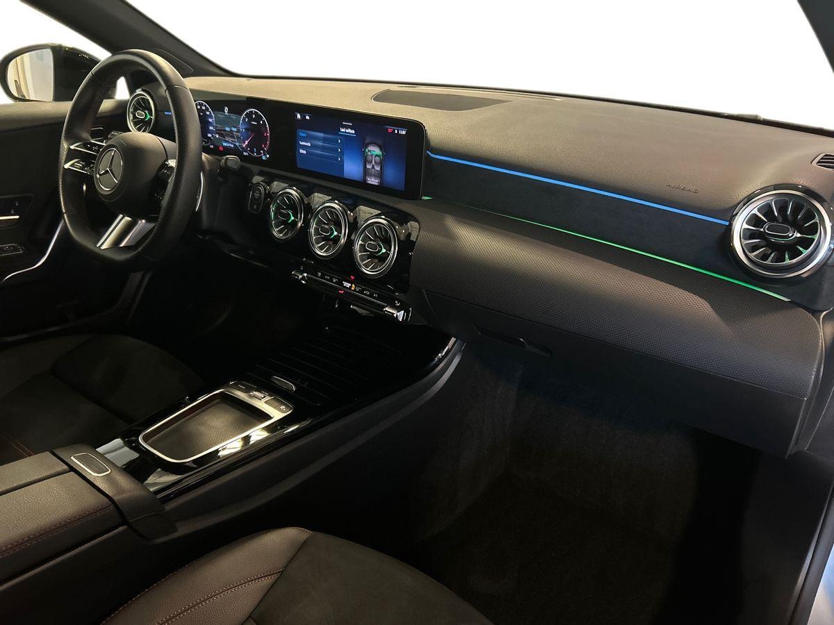 Mercedes  Classe A 180 D Advanced Plus AMG Line 8G-DCT - 15