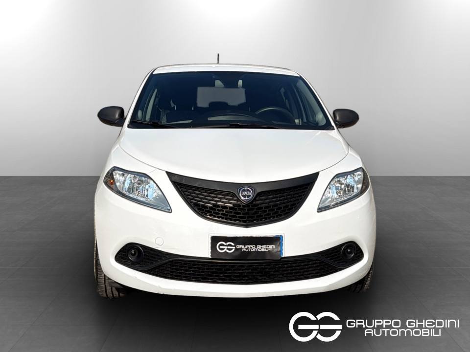 LANCIA Ypsilon 1.0 firefly hybrid Silver s&s 70cv Ibrida usato - 3