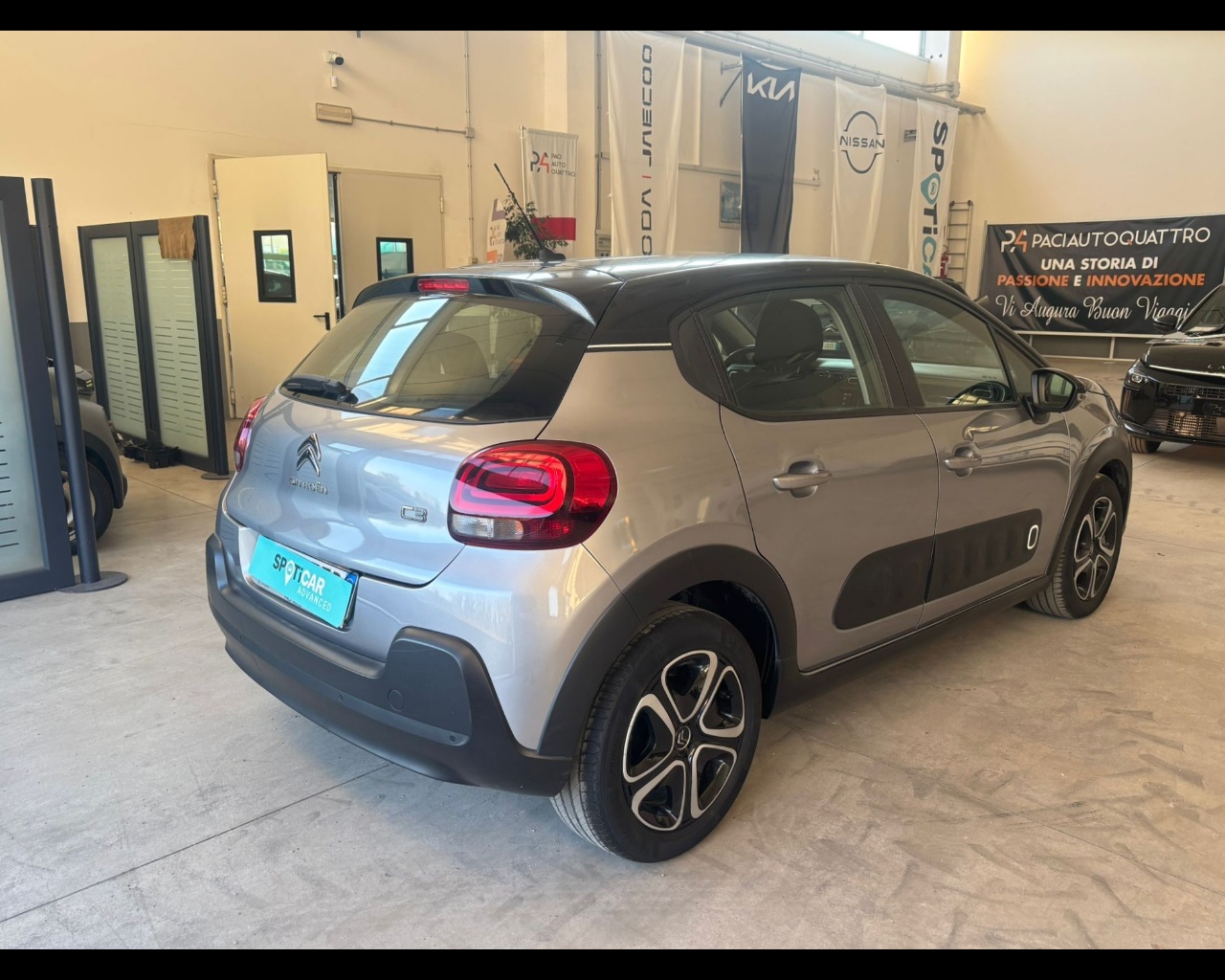 Foto CITROEN C3 1.2 puretech Shine s&s 83cv 