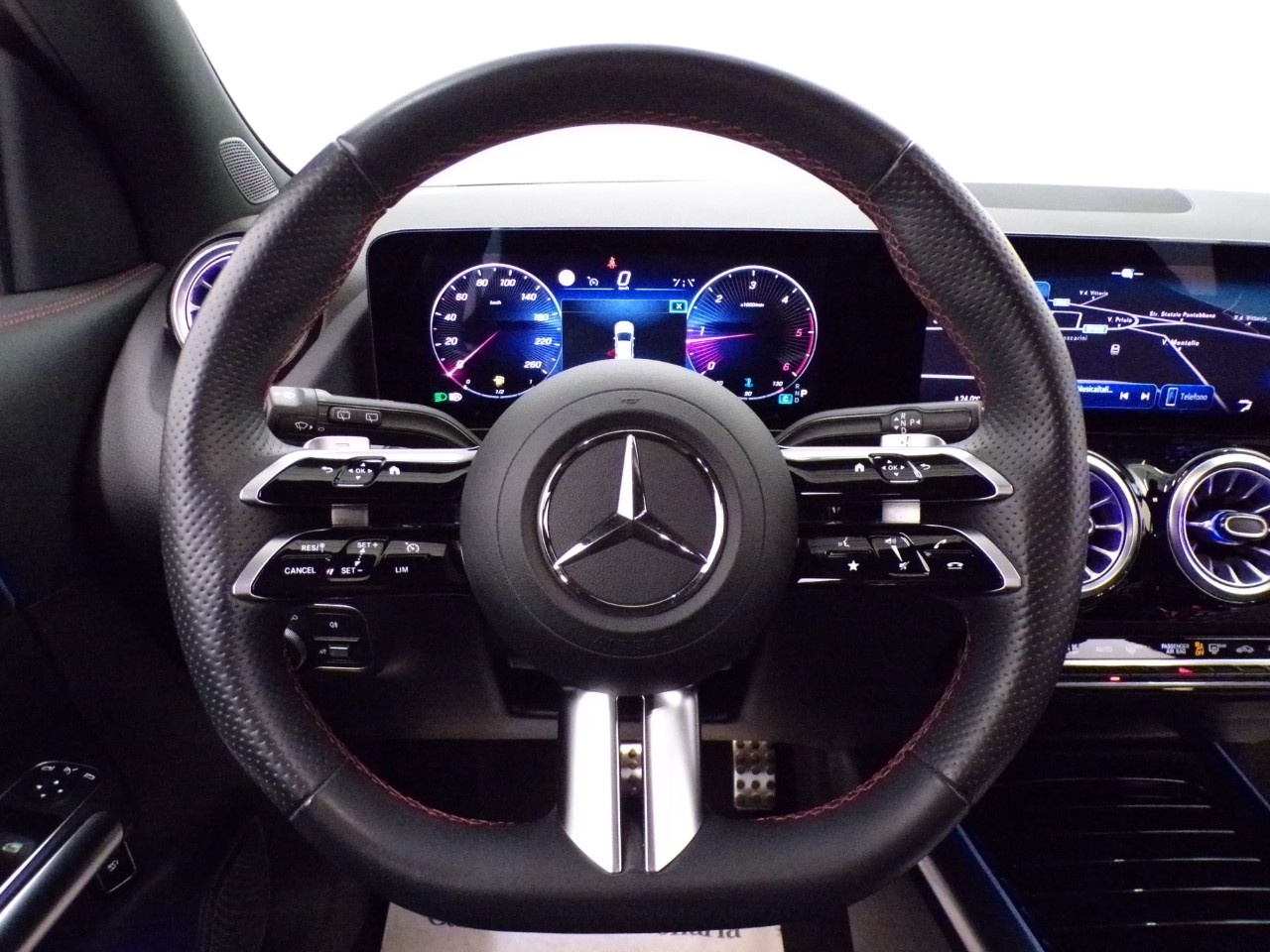 Mercedes  GLA 200 D AMG Line Advanced Plus 8G-DCT - 17