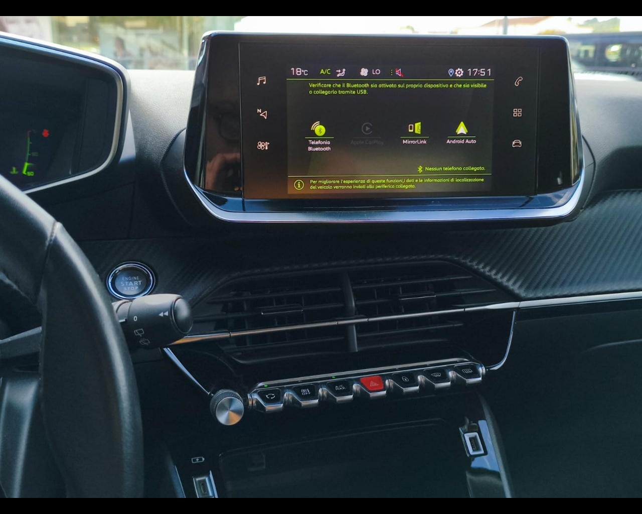 Foto PEUGEOT 2008 1.5 bluehdi Allure s&s 110cv