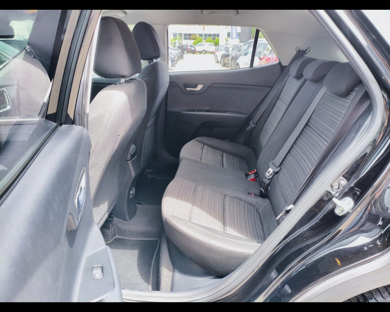Foto KIA Stonic 1.2 dpi Style s/Design Pack gpl 82cv