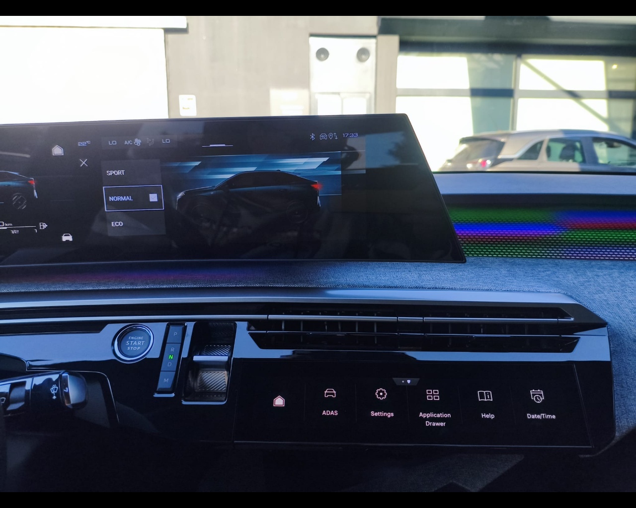 Foto PEUGEOT 3008 1.2 hybrid GT 145cv e-dcs6