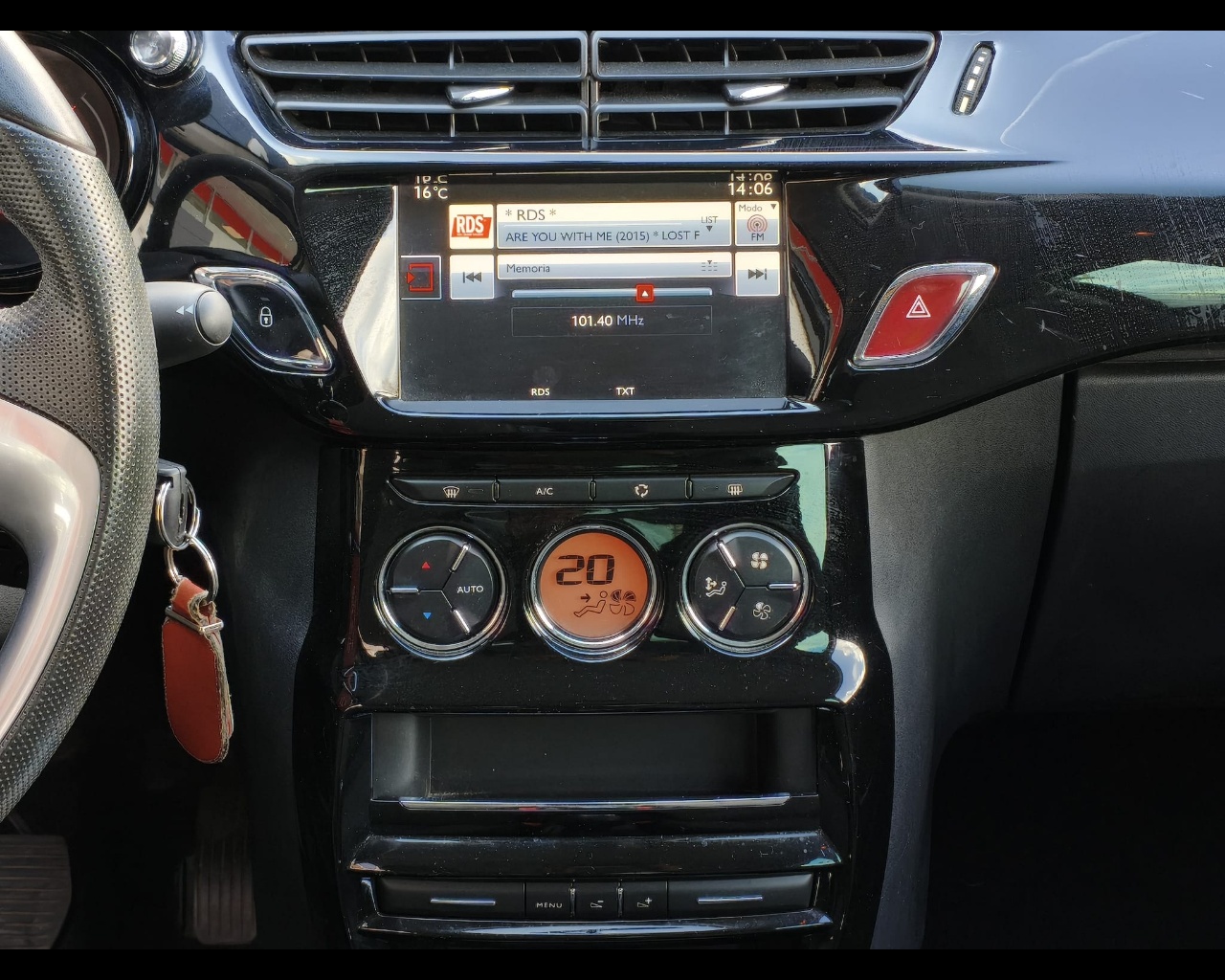 Foto CITROEN C3 1.2 puretech Exclusive 82cv E6