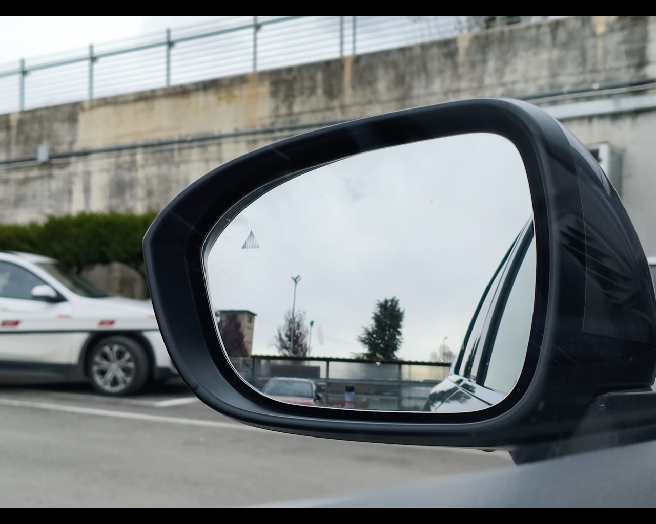 Foto NISSAN Qashqai 1.3 mhev N-Connecta 2wd 158cv xtronic