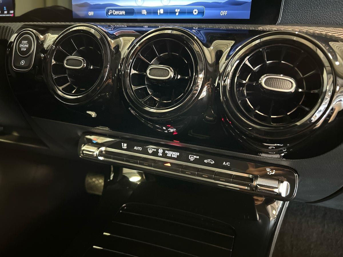Mercedes Classe A Classe A 180 D Advanced Speedshift DCT AMG 8G - 14