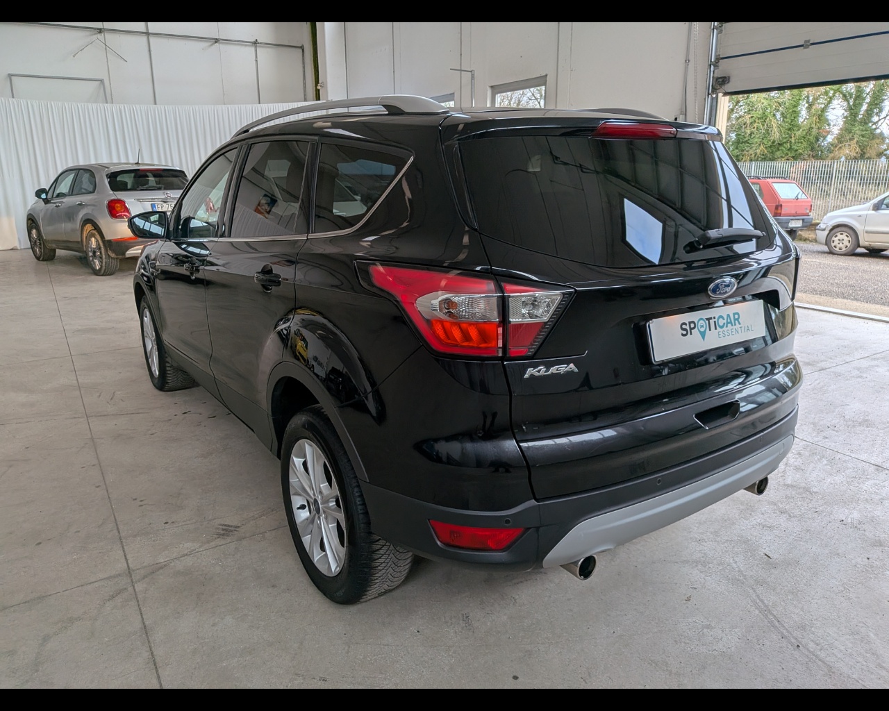 Foto FORD Kuga 1.5 tdci Titanium s&s 2wd 120cv