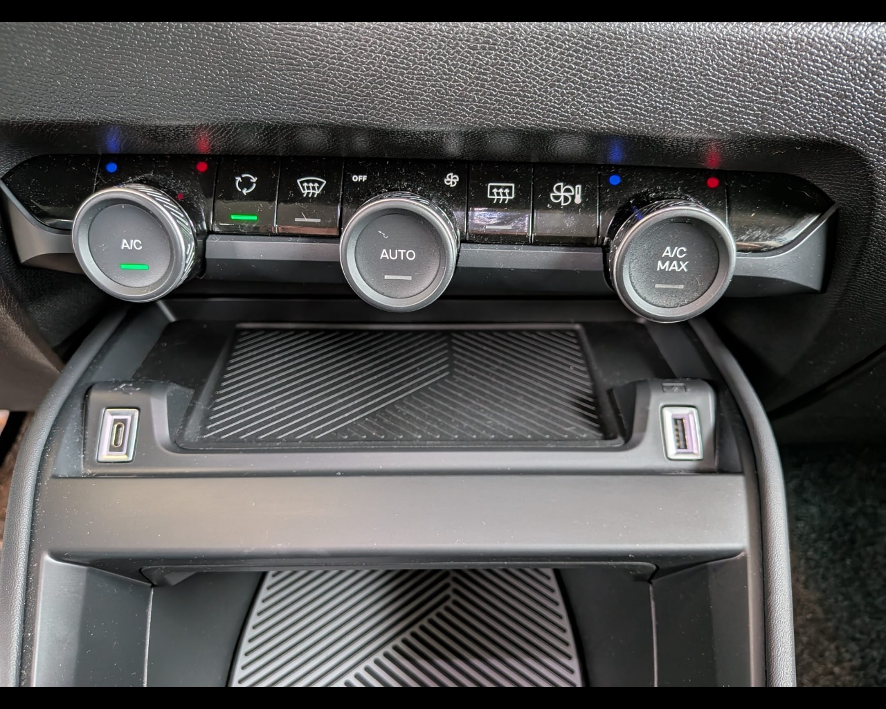 Foto CITROEN C4 1.5 bluehdi Feel Pack s&s 110cv N1