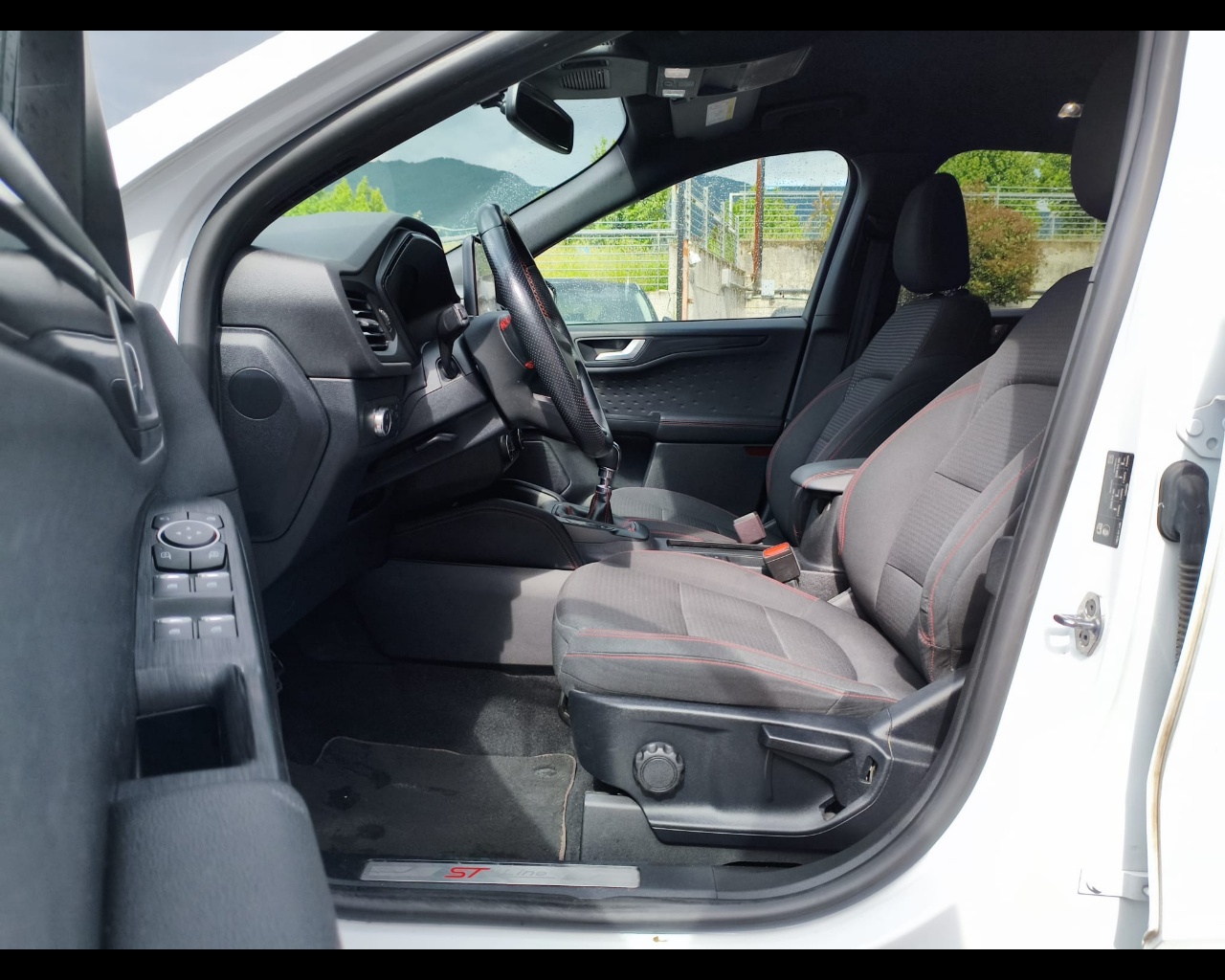 Foto FORD Kuga 1.5 ecoblue ST-Line X 2wd 120cv
