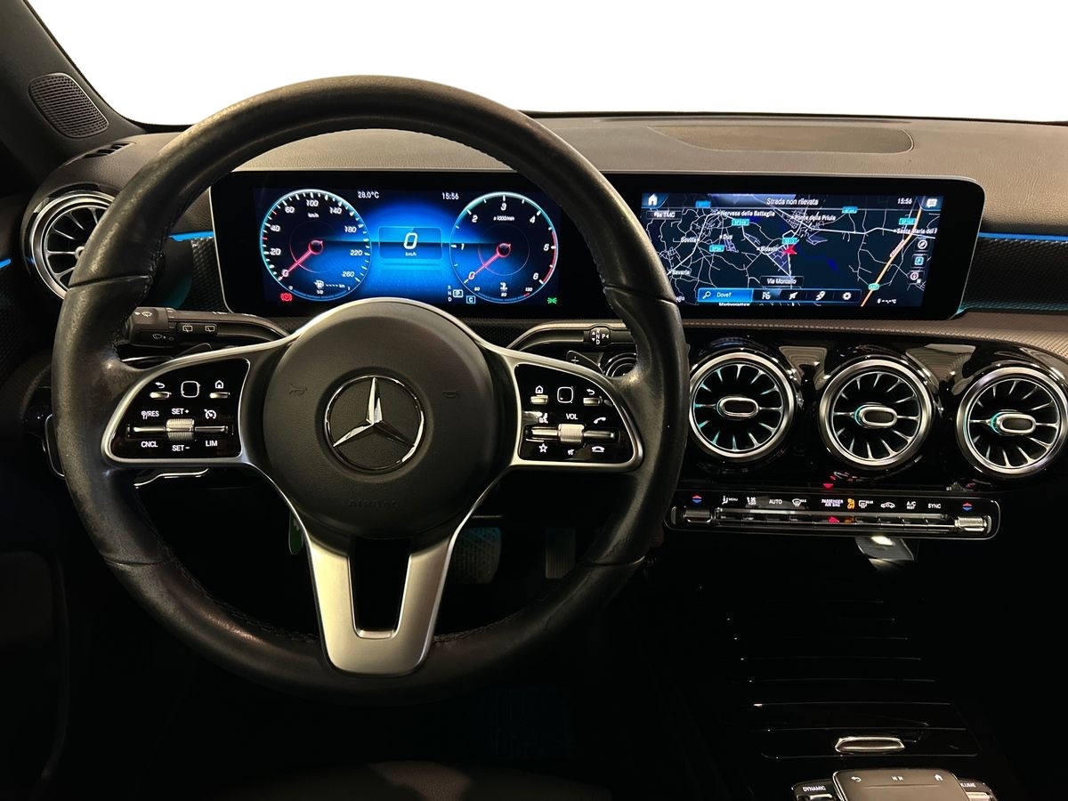 Mercedes Classe A Classe A 180 D Sport 8G-DCT - 11