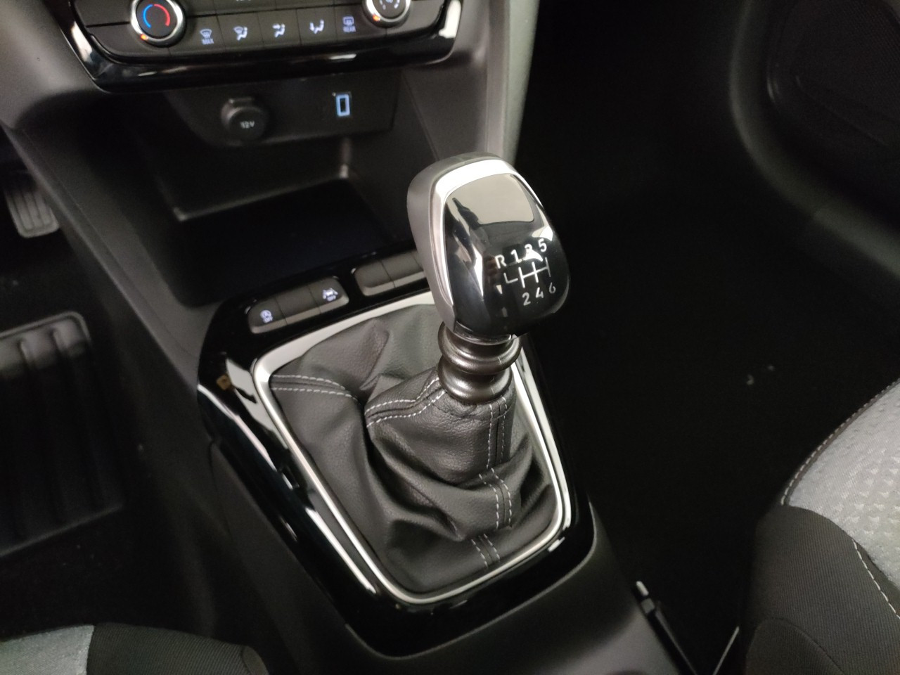 Opel Corsa Nuovo benzina Corsa Porto Mantovano