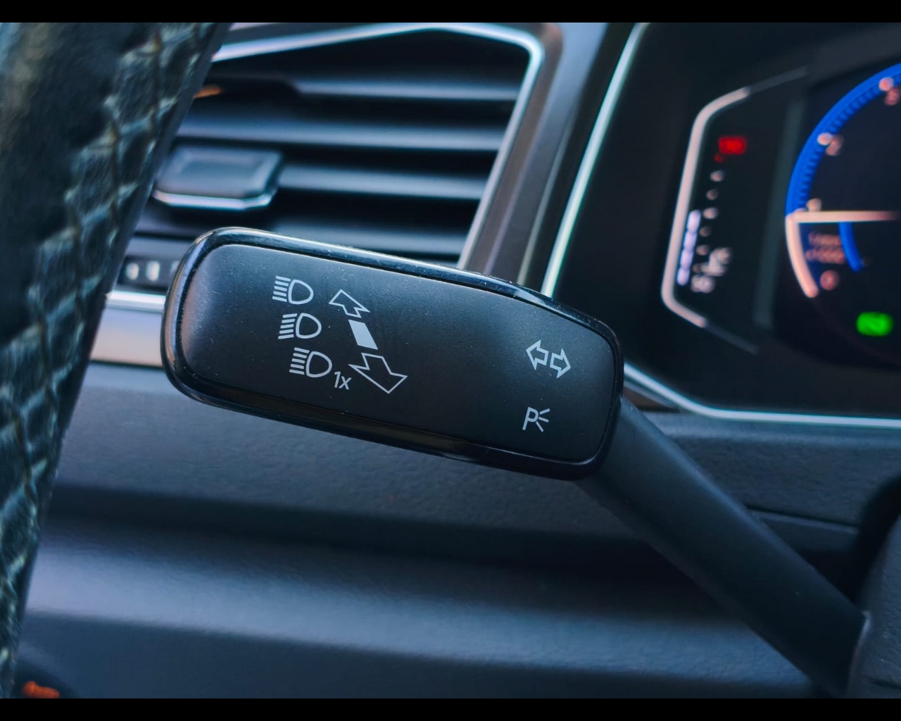 Foto VOLKSWAGEN T-Roc 1.5 tsi Style dsg