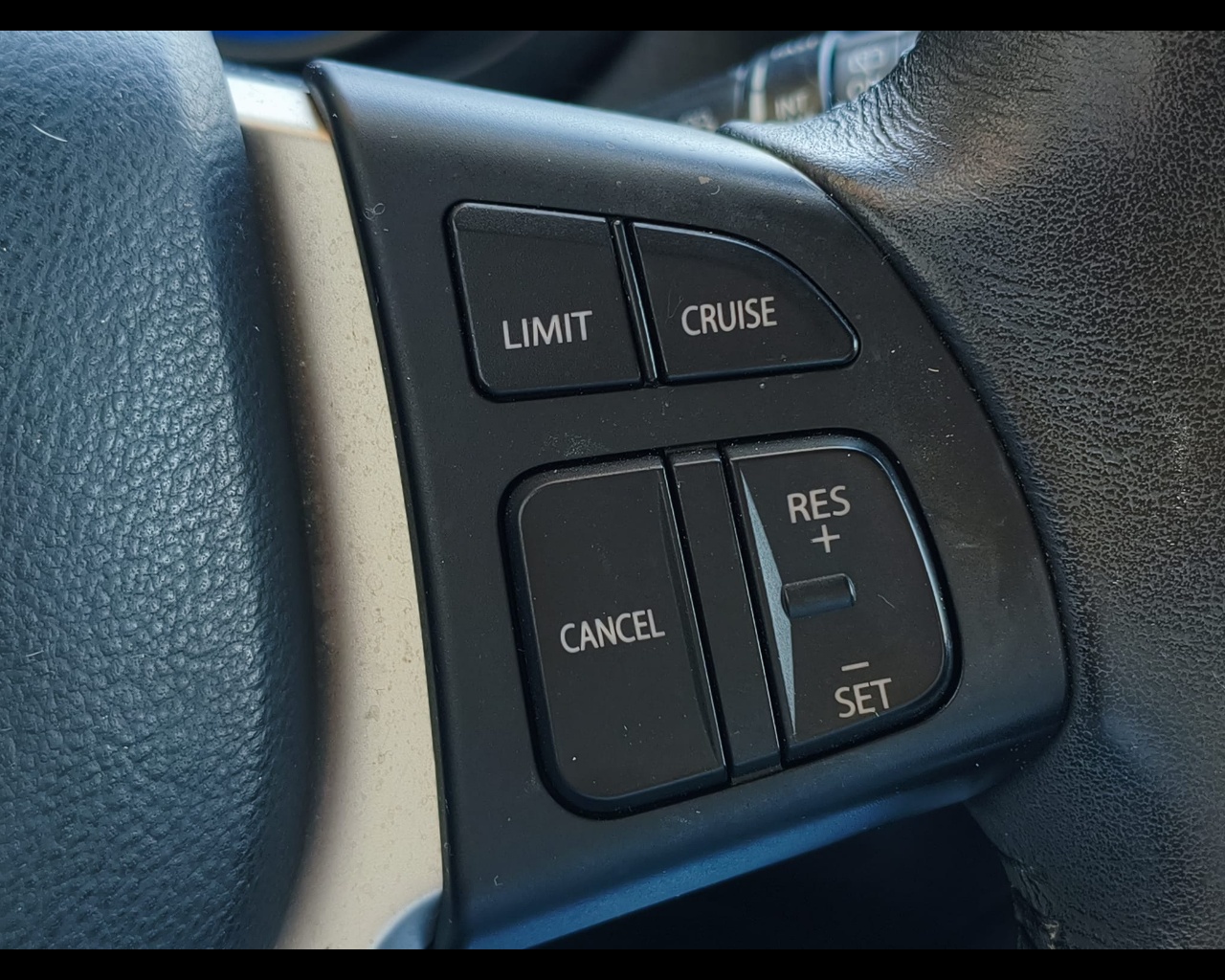 Foto SUZUKI S-Cross 1.6 ddis Easy 2wd