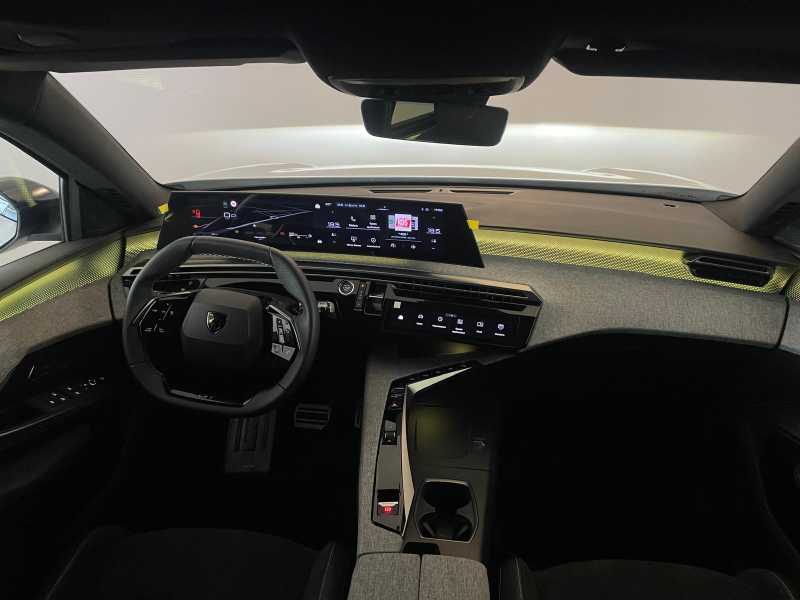 Nuovo 5008 Hybrid 136 E-dcs6 Gt
