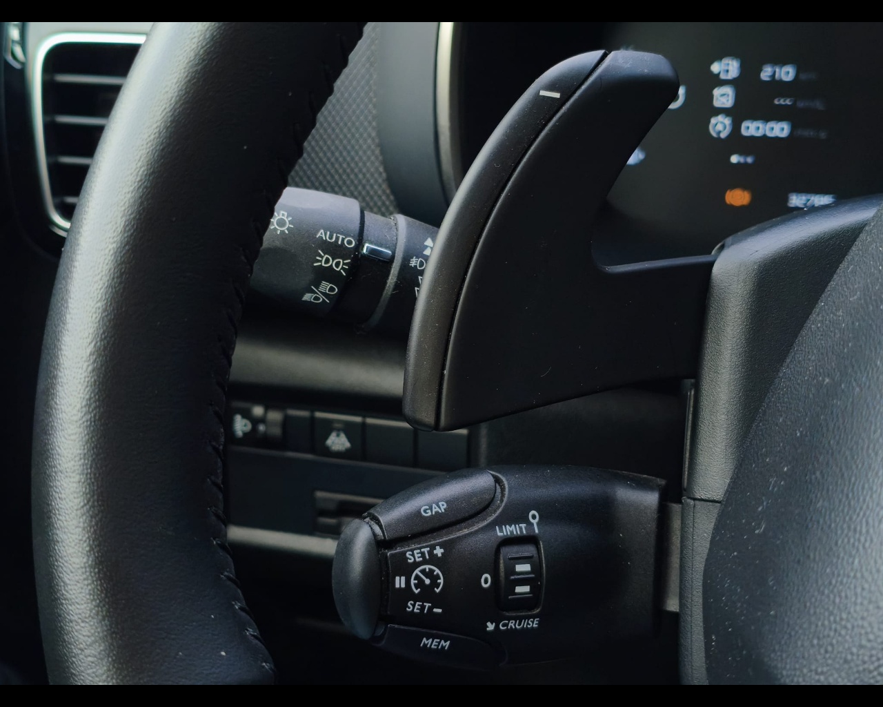 Foto CITROEN C5 Aircross 1.5 bluehdi Shine Pack s&s 130cv eat8
