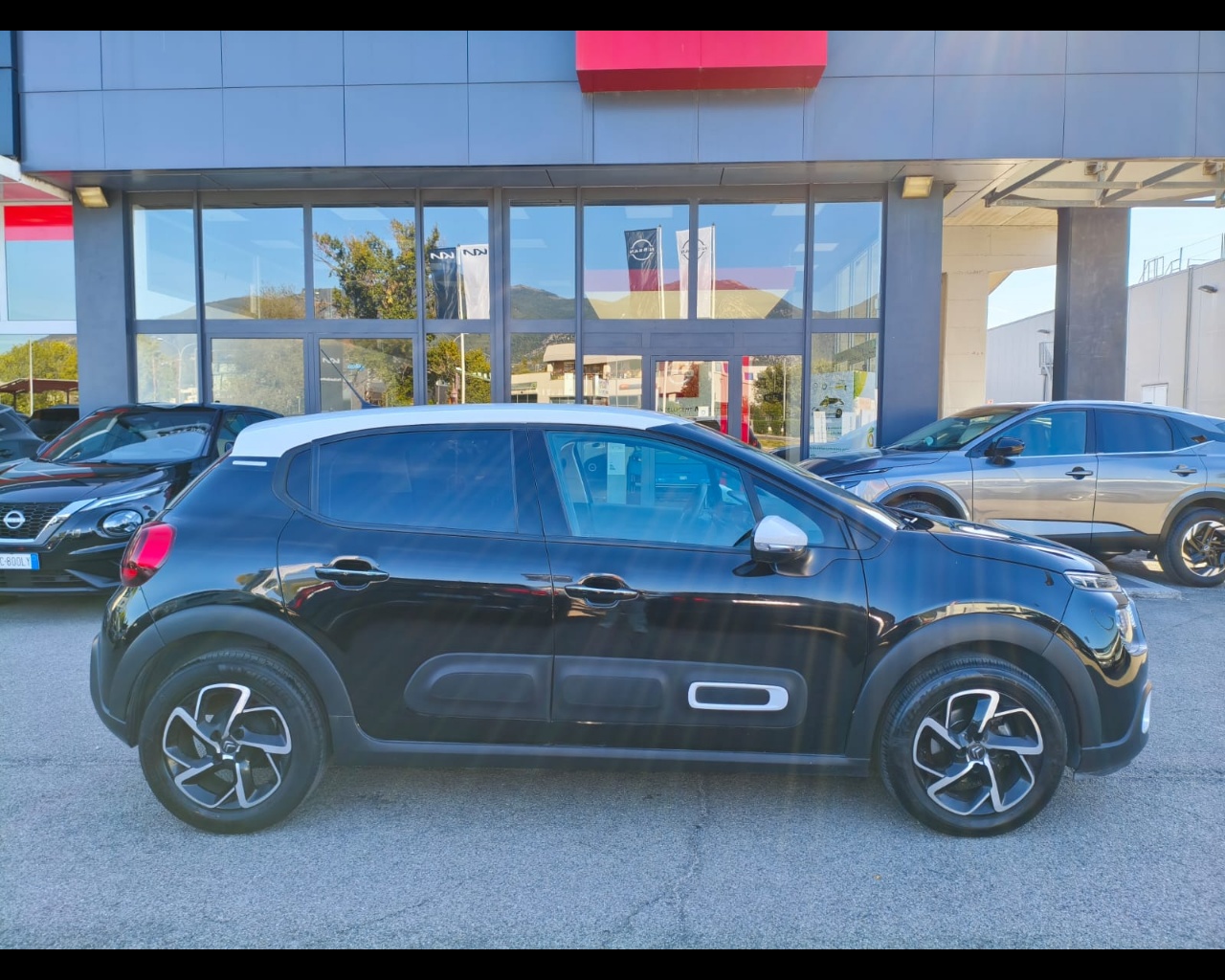Foto CITROEN C3C3 1.2 puretech Shine Pack s&s 83cv