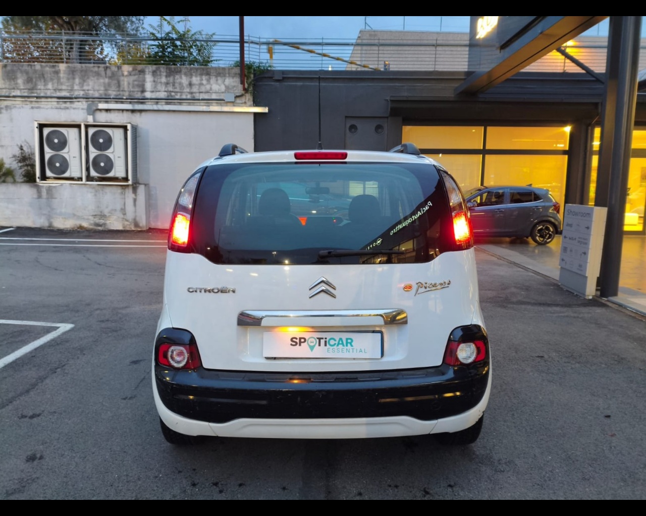Foto CITROEN C3 Picasso 1.4 vti Exclusive (exclusive style) E5