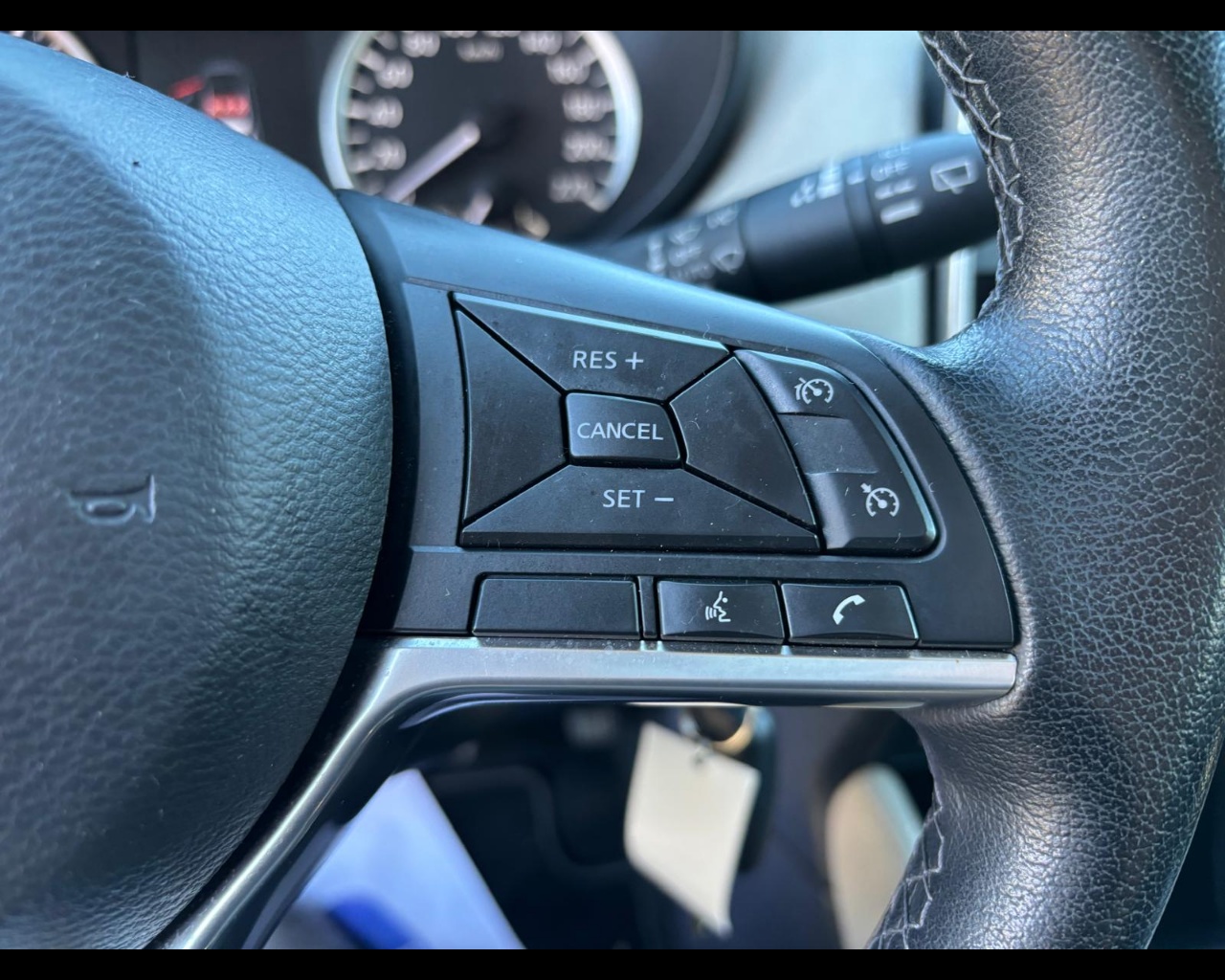 Foto NISSAN Micra 1.0 ig-t N-Design 92cv