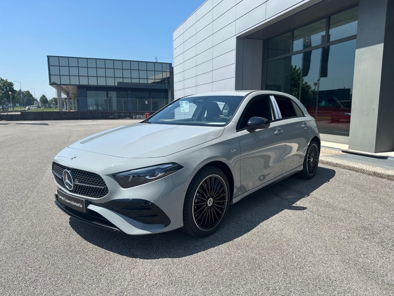 Mercedes Classe A Classe A 250 e Plug-In Hybrid Alpine Grey Edition - 3