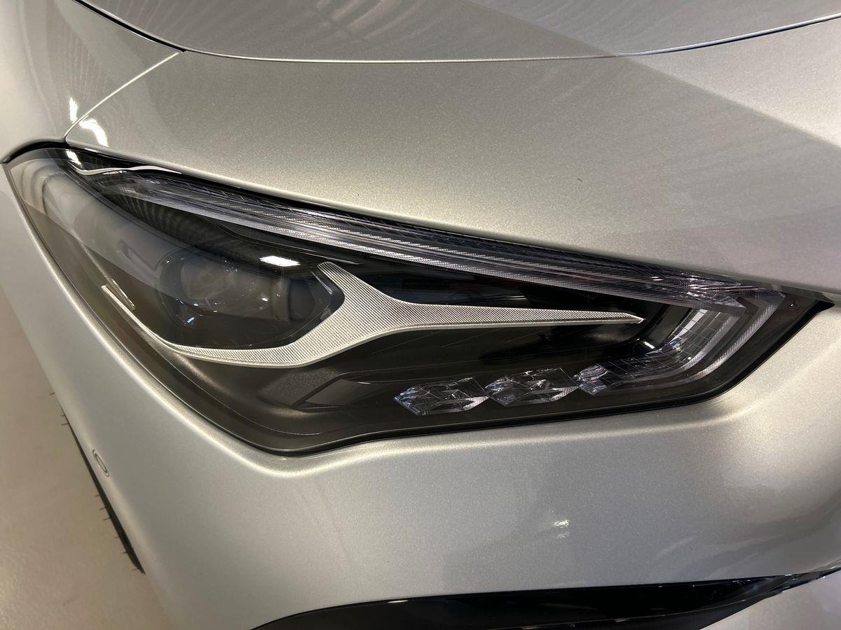 Mercedes  CLA Shooting Brake 180 Edition AMG Line 7G-DCT - 7