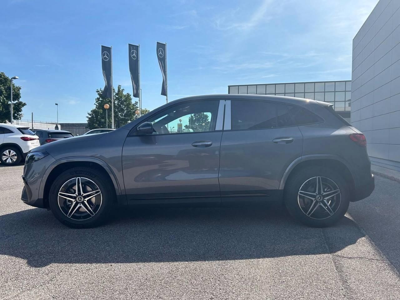 Mercedes EQA EQA 250+ AMG Line Advanced - 3