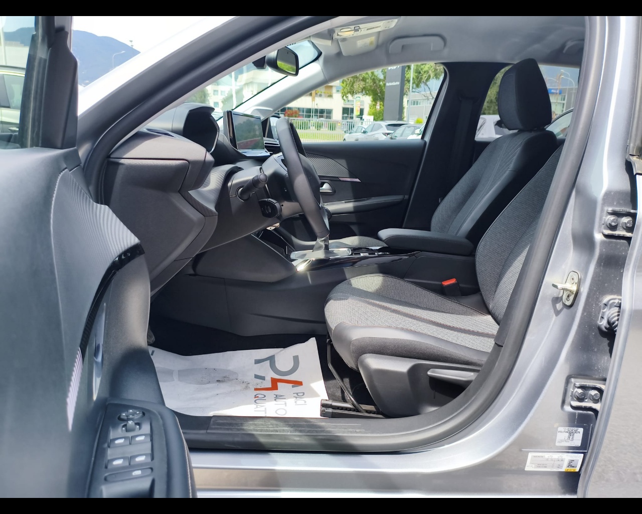 Foto PEUGEOT 208 1.2 puretech Allure s&s 100cv