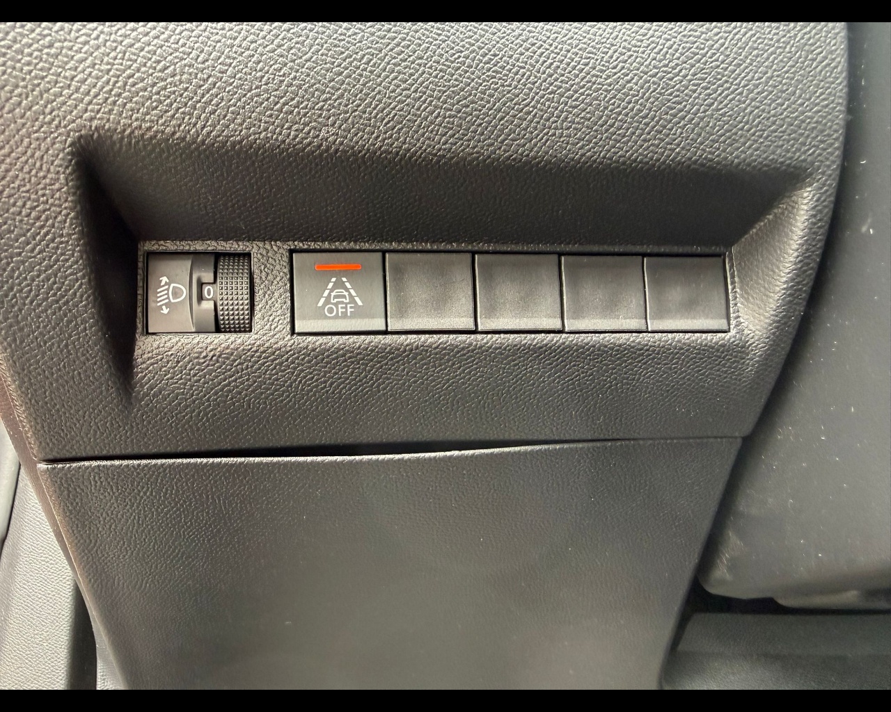 Foto PEUGEOT 2008 1.2 puretech Active Pack s&s 100cv
