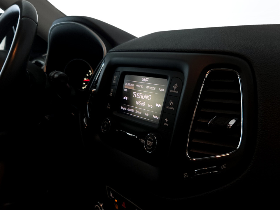 JEEP Compass 2.0 mjt Longitude 4wd 140cv Diesel usato - 14
