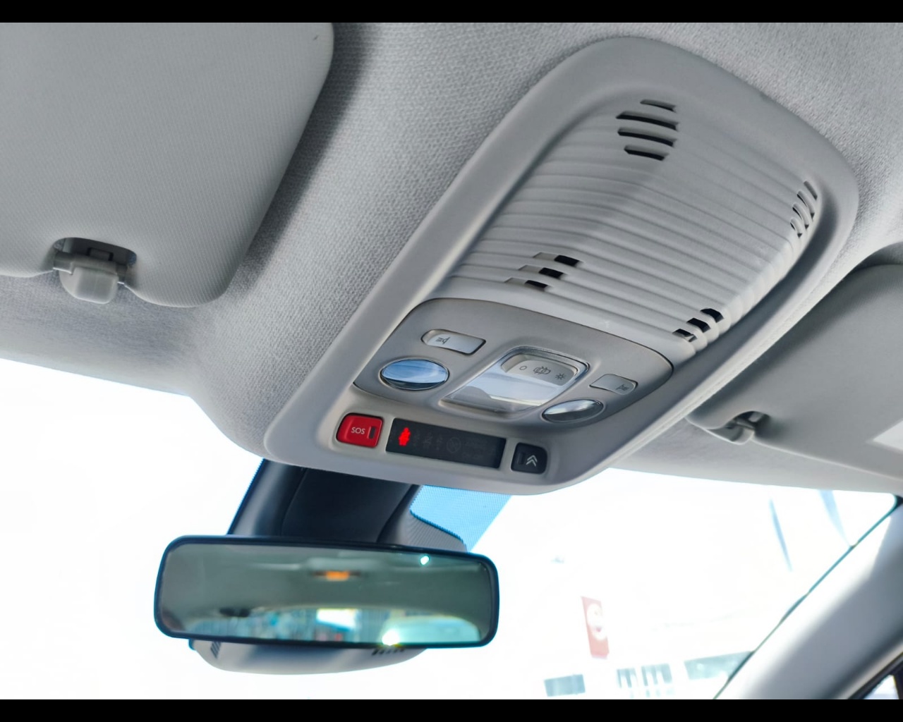 Foto CITROEN C3 Aircross 1.2 puretech Shine s&s 110cv