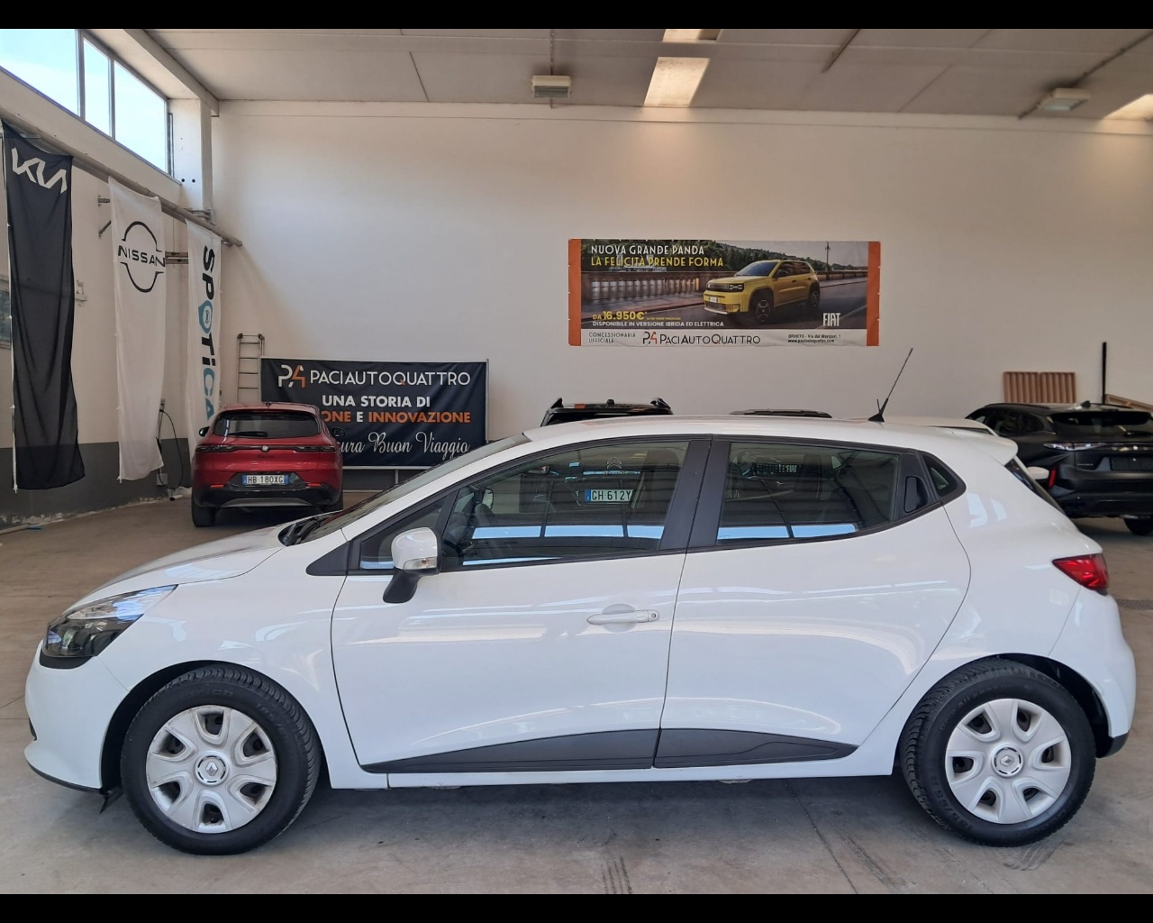 Foto RENAULT Clio 5p 1.2 Wave 75cv