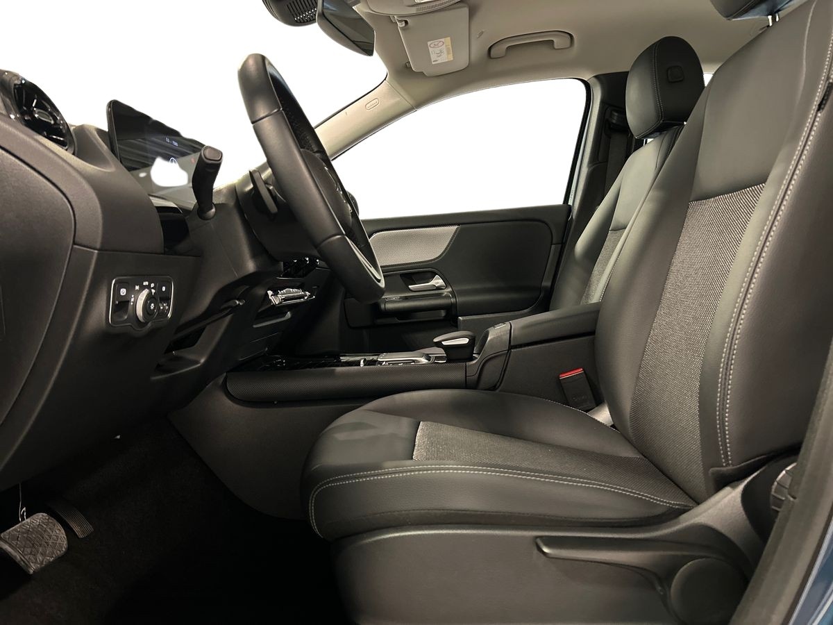 Mercedes GLA GLA 180 D Executive 8G-DCT - 10
