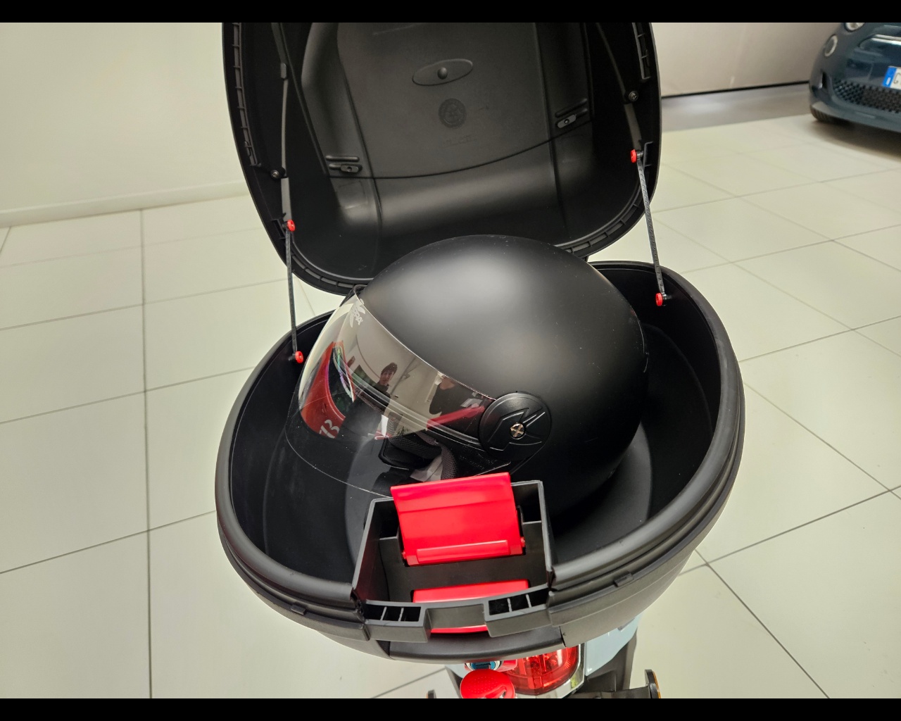 ETRIKO BASIC SCOOTER ELETTRICO 2000W 45KMH 60V 26AH CON BAULETTO Aziendale - 11