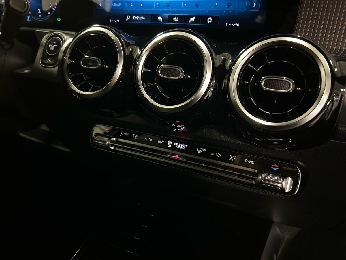 Mercedes GLB GLB 200 d Sport Plus 4matic auto - 14