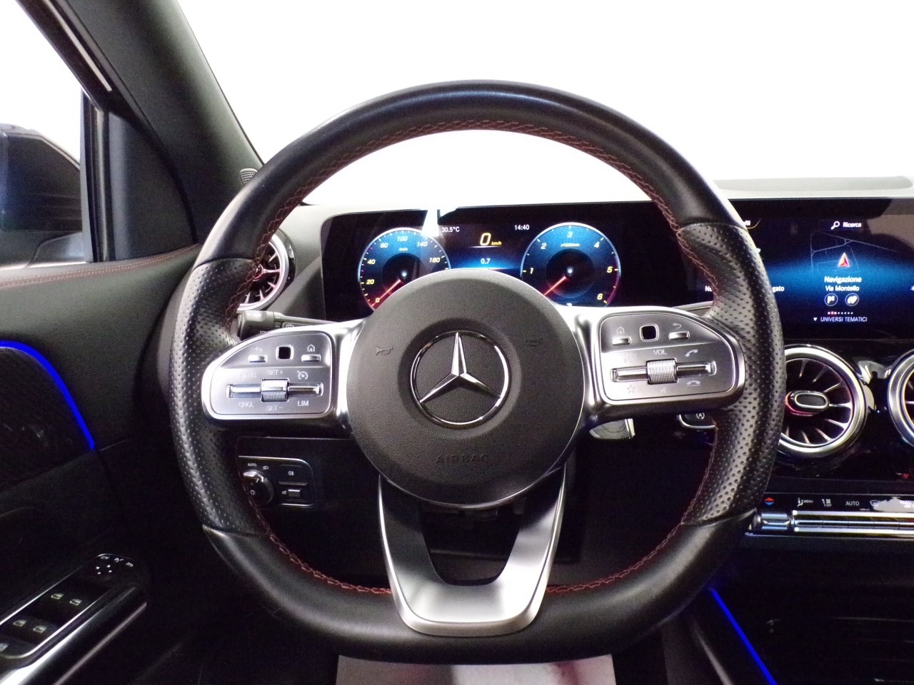 Mercedes GLA GLA 200 D Premium 4Matic 8G-DCT - 15