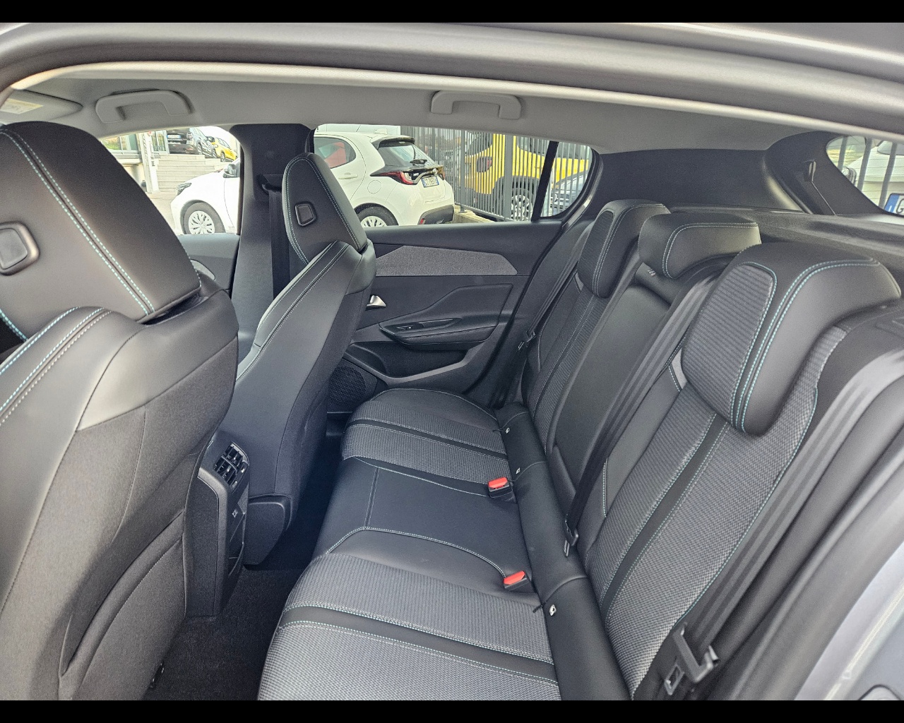 PEUGEOT 308 308 1.6 hybrid phev Allure Pack 180cv e-eat8 Ibrido benzina Aziendale - 14